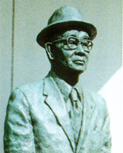 齊藤俊雄の像